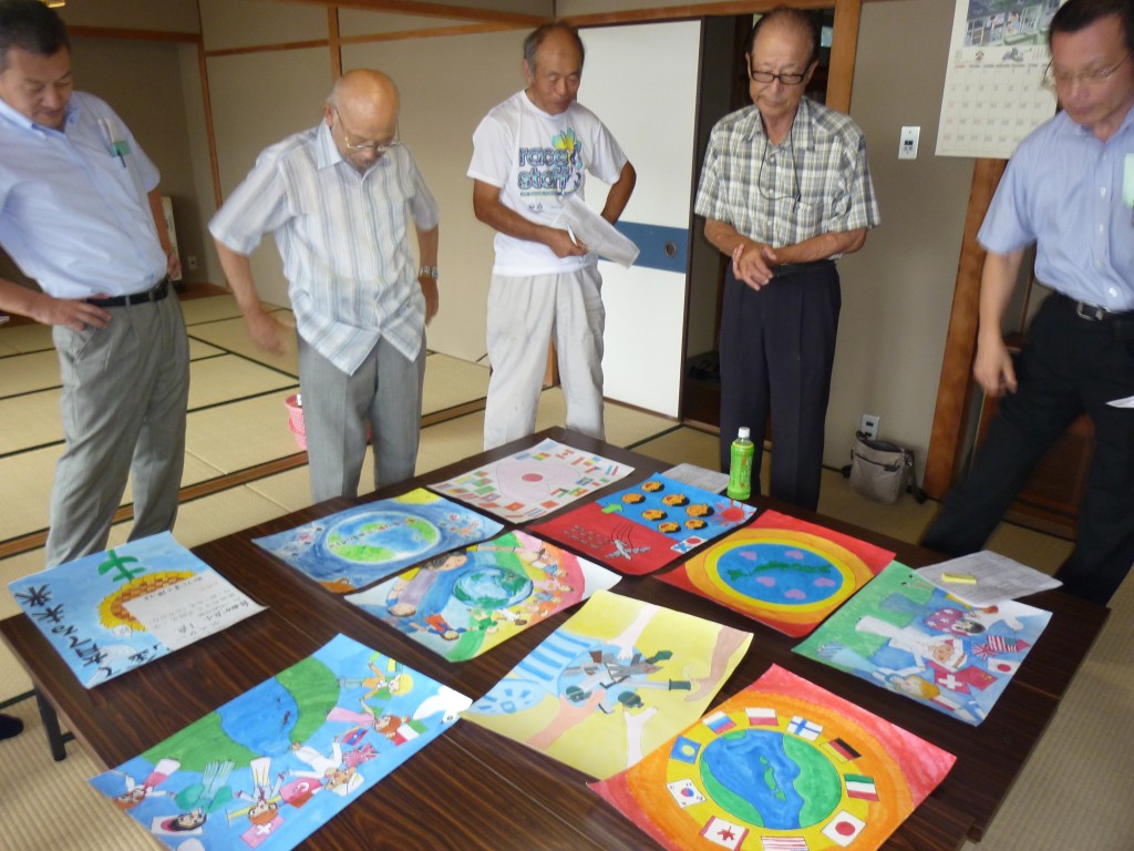 国際平和ポスター審査会